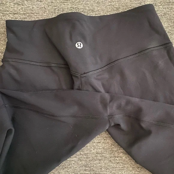 Lululemon Align Joggers - size 6 - black - Picture 5 of 6